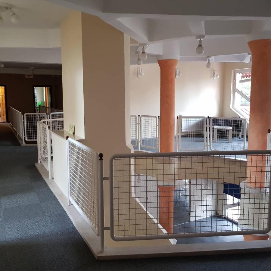 Grantek Ueduelohaz Hotel Balatonlelle Buitenkant foto